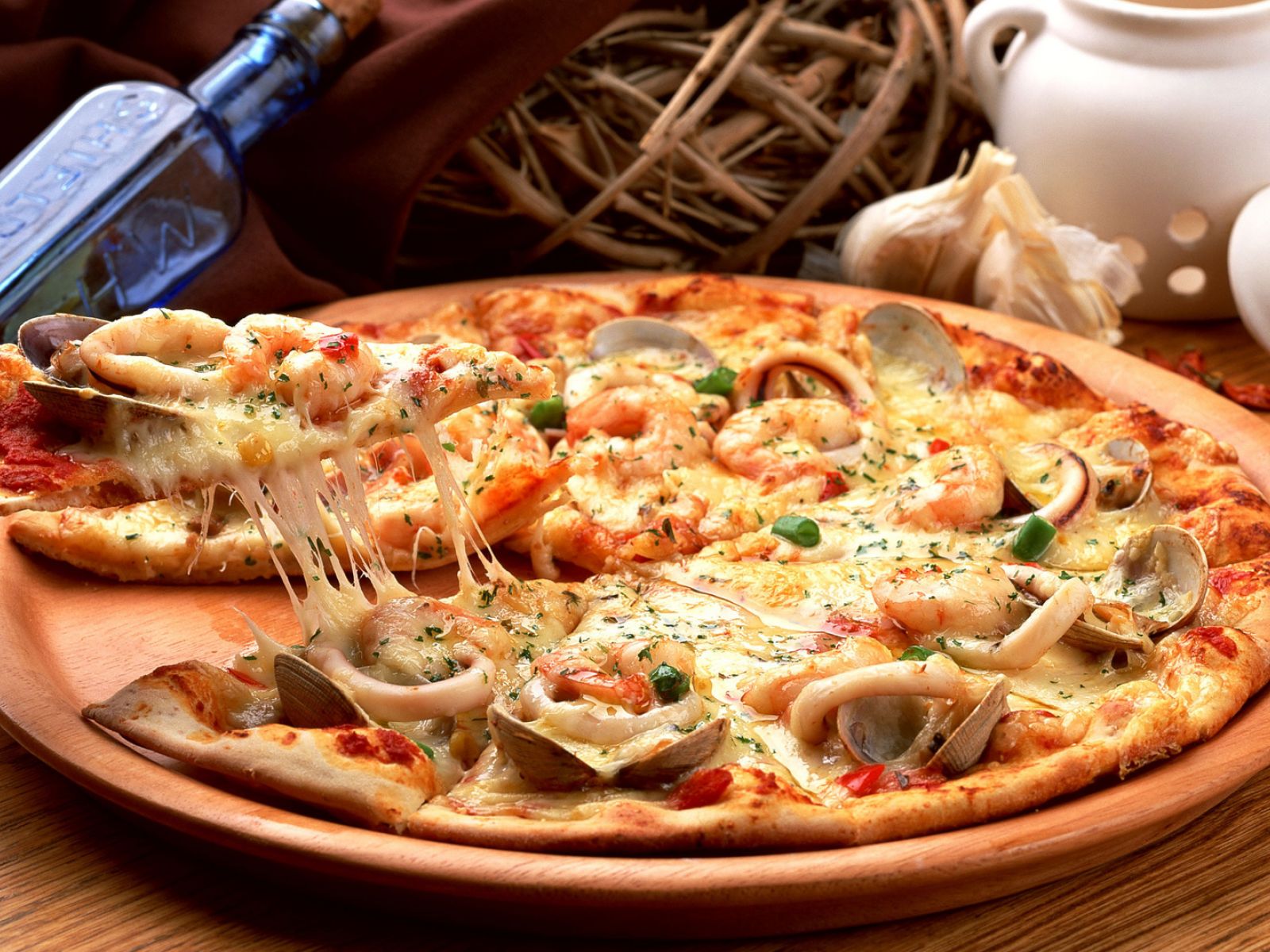 Какое блюдо пицца. "Пицца". Итальянская пицца. Аппетитная пицца. Красивая аппетитная пицца.