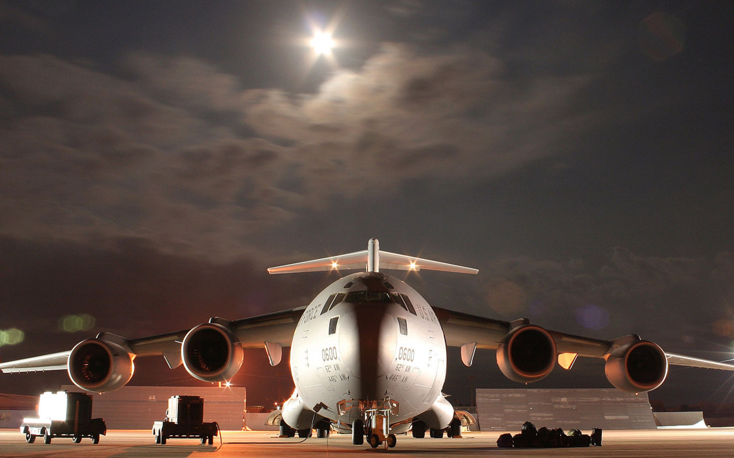 Обои самолет. Boeing c-17 Globemaster III. Lockheed c17. C-17. C17 Cargo plane.