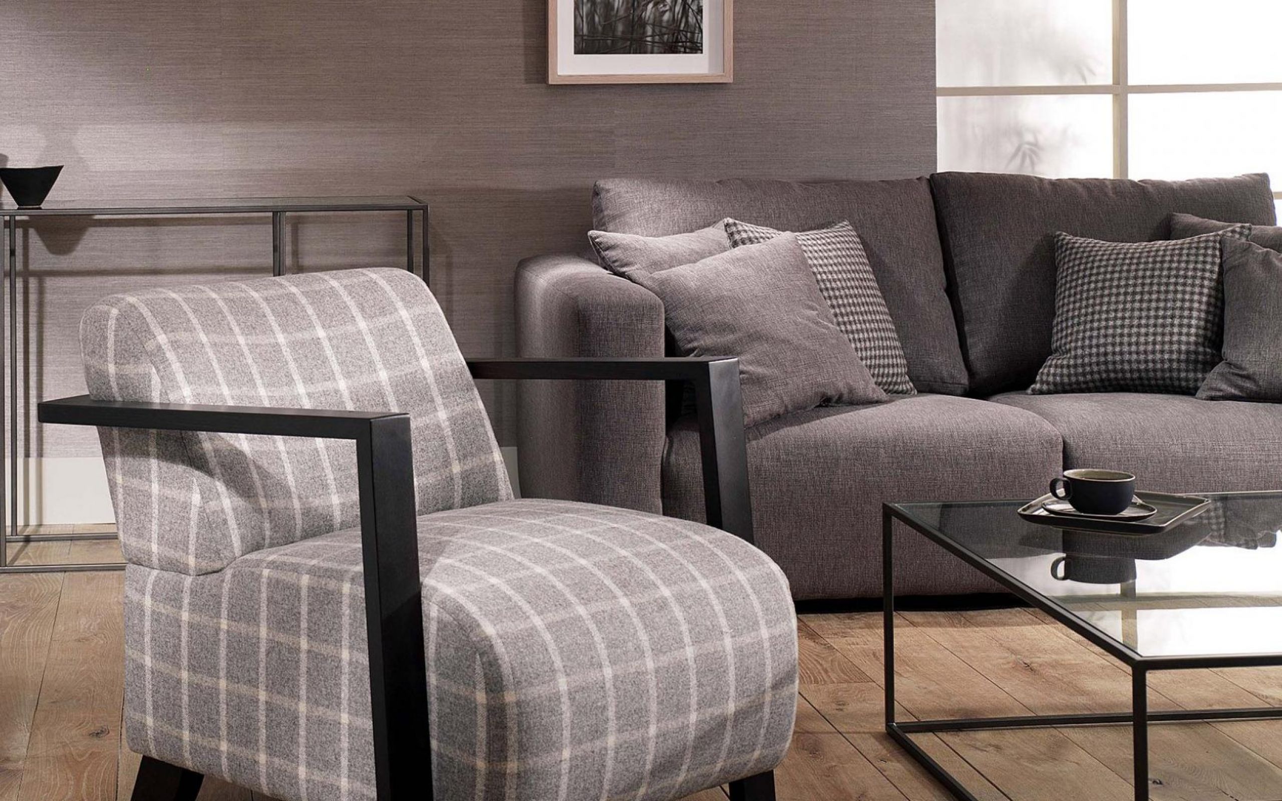 Современные диваны кресла. Диван Studio 2 Sofa. Диван Шафран Сканди грей серого цвета. Кресло в интерьере.