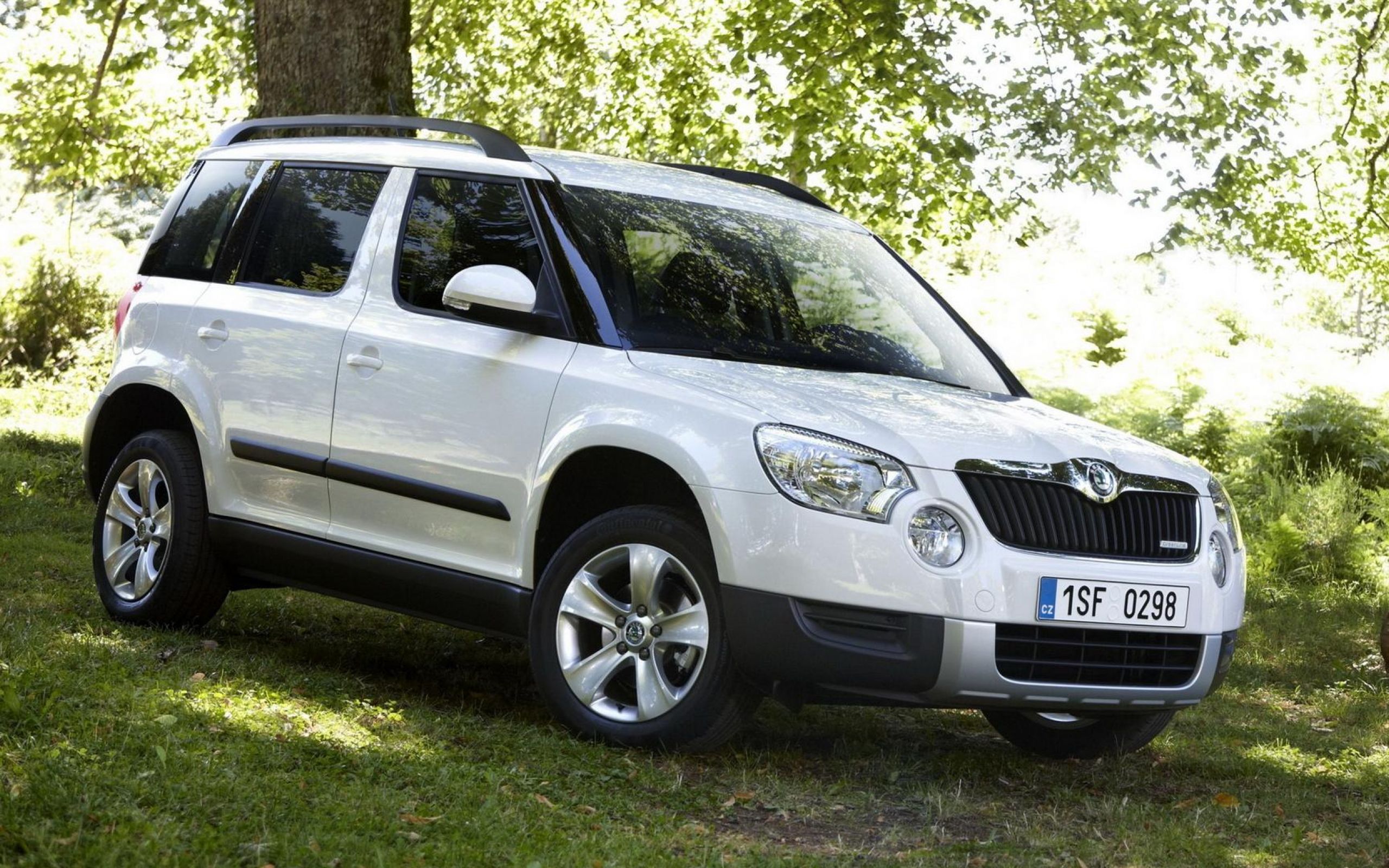 Шкода ели. Машина Шкода Йети. Шкода етти 2008. Йети Skoda Yeti. Skoda Yeti White.