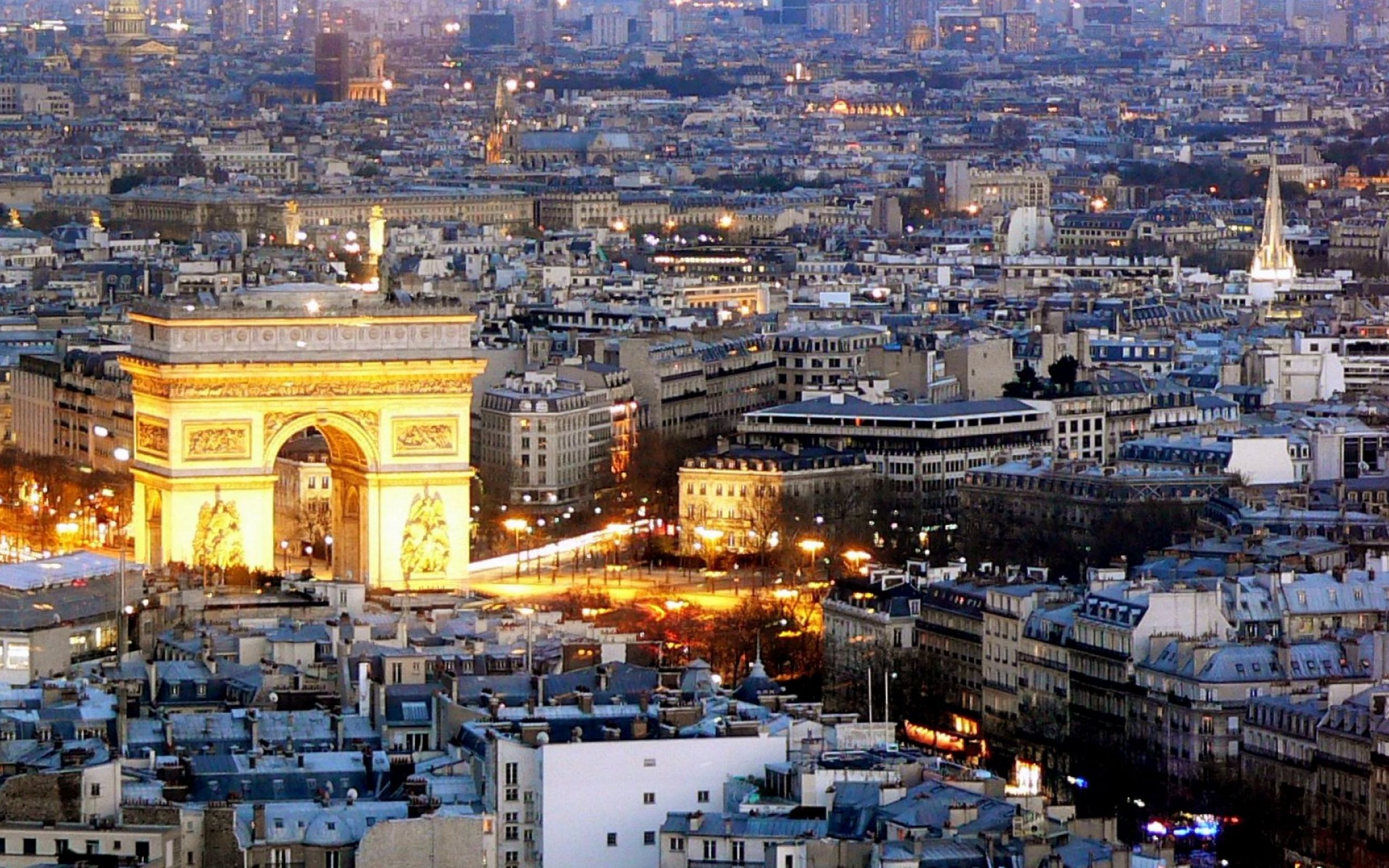 Paris france. Париж столица Франции. Столица Франции Париж фото. Триумфальная арка Париж вид с высоты ночью. Самые красивые достопримечательности Парижа.