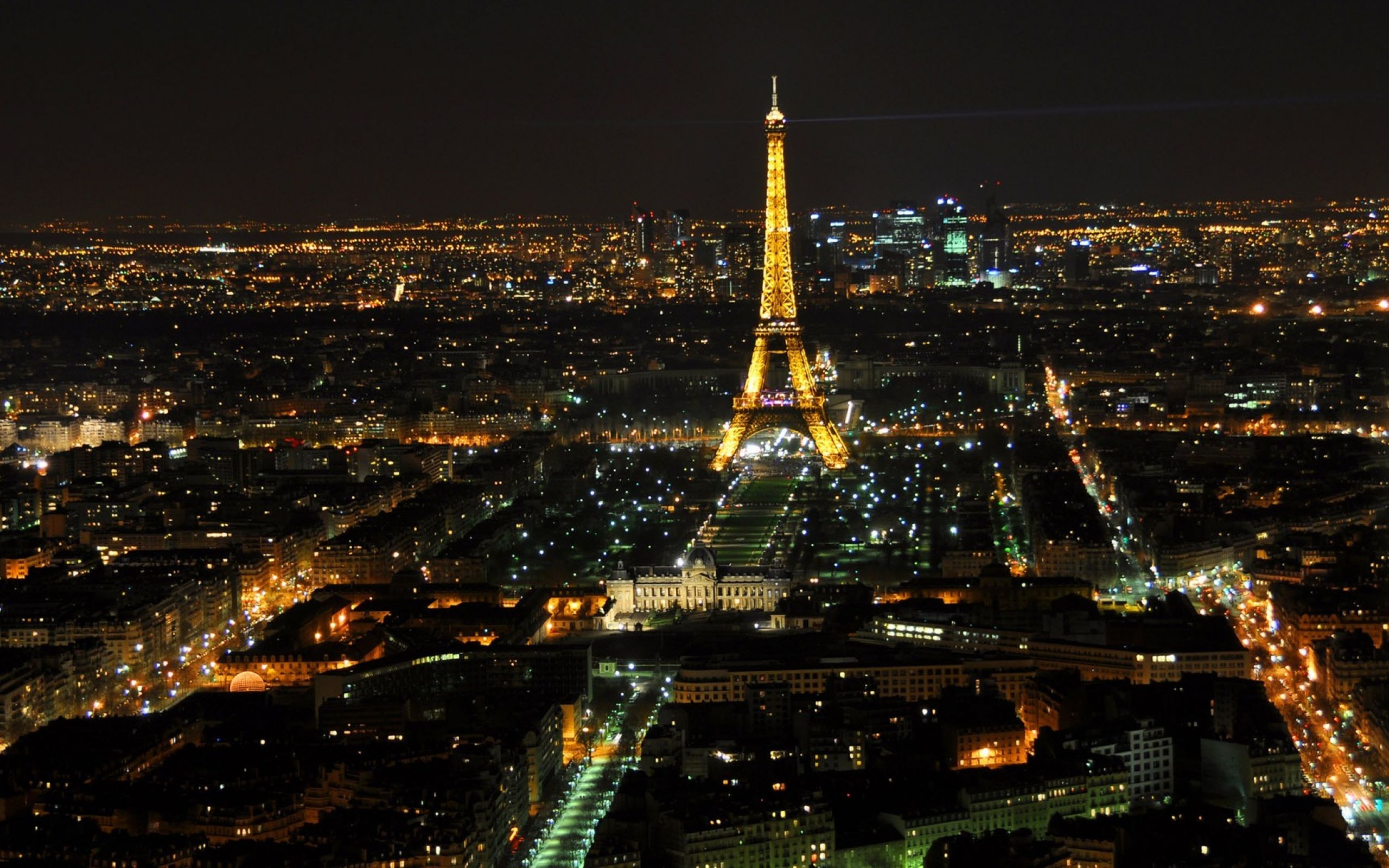 Limit paris. Эйфелева башня в Париже. Ночной Париж Эйфелева башня. Башня Монпарнас. Ночной Париж 4к.